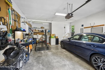 10033 Bluegrass Rd, Knoxville, TN 37922