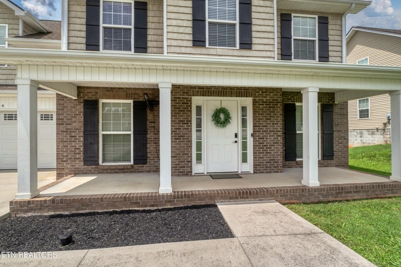 1004 Brooklyn Ln, Maryville, TN 37804