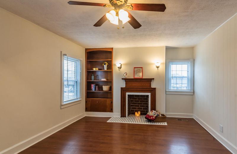 1004 Fowler St, Clinton, TN 37716