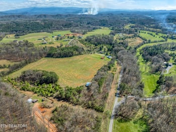 1004 Lee Shirley Rd, Maryville, TN 37801