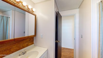1004 Lincoln Dr, Madisonville, TN 37354