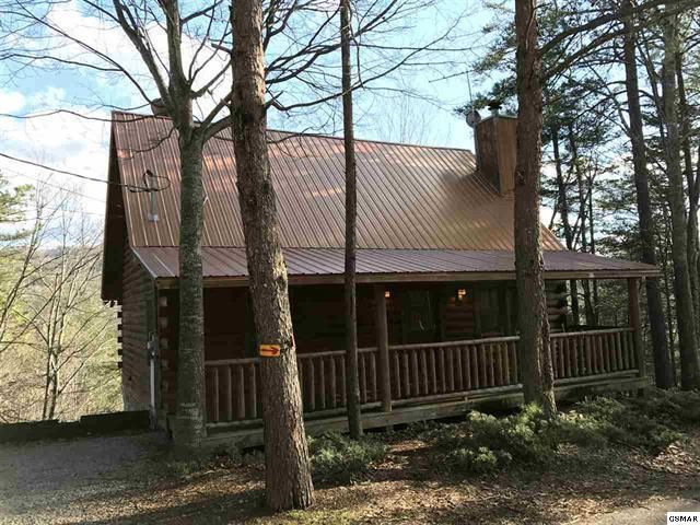 1004 Vine Ct, Sevierville, TN 37876