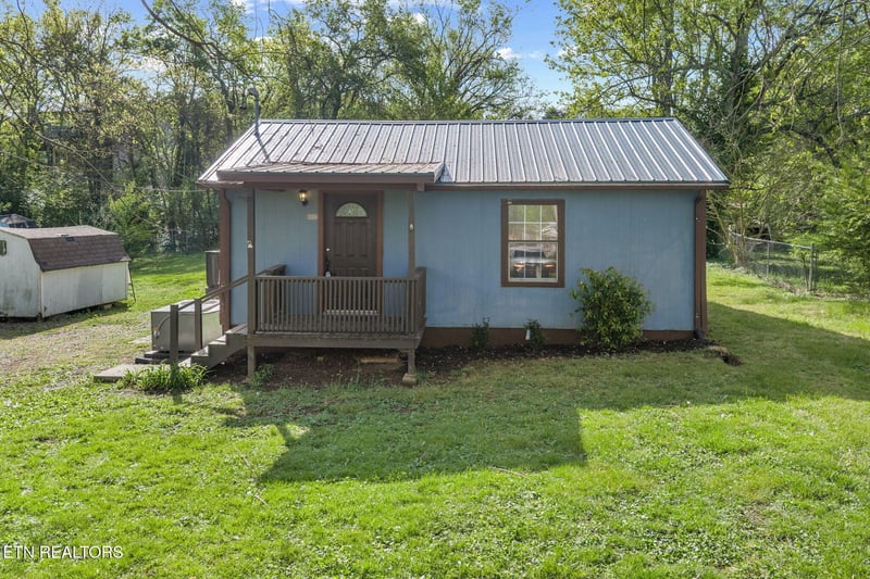 1005 Drive D, Knoxville, TN 37920