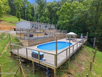 1005 Freda Ln, Friendsville, TN 37737