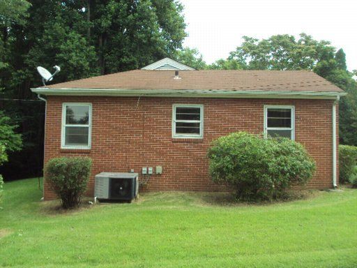 1005 Tip Top Cir, Morristown, TN 37814