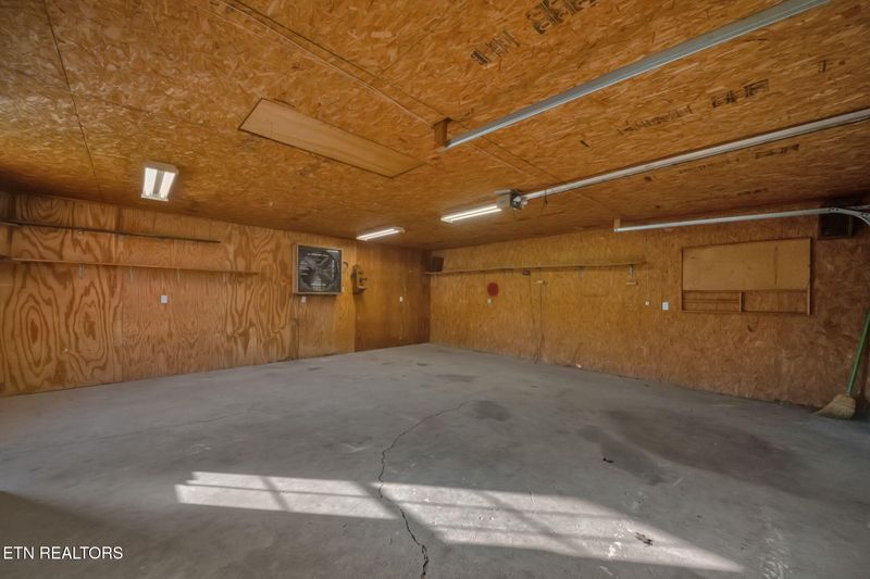 1005 Valley View Cir, Sevierville, TN 37876