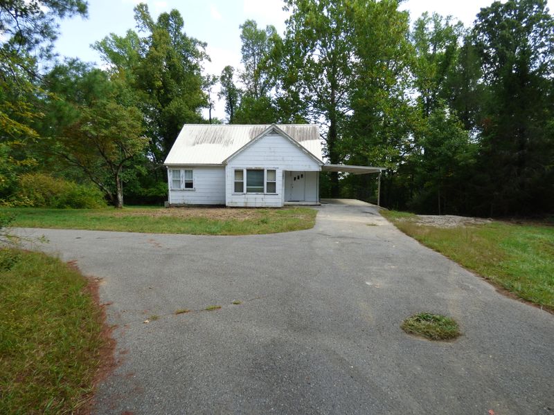 1005 W Main St, Sparta, TN 38583