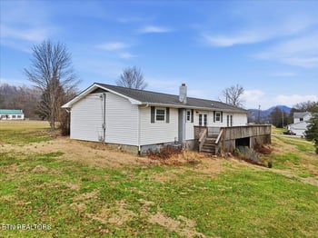10050 Rutledge Pike, Corryton, TN 37721
