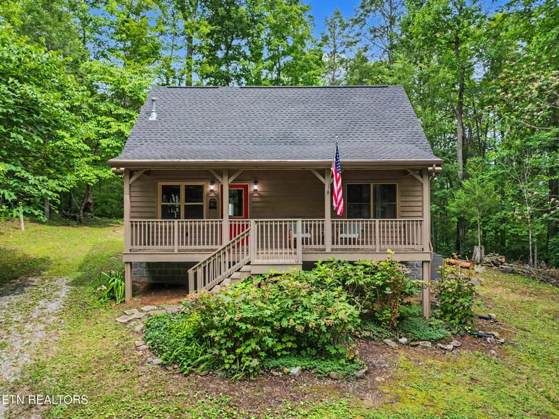 1006 Dry Valley Rd, Townsend, TN 37882