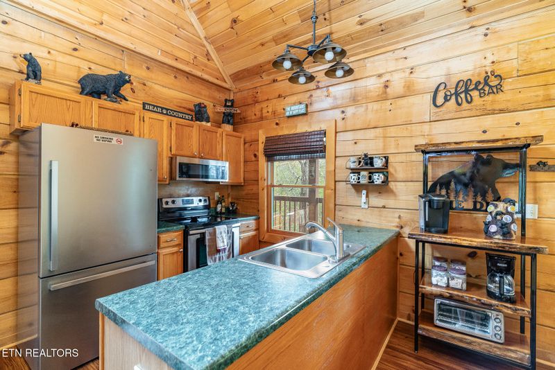 1006 Gordon Way, Sevierville, TN 37876