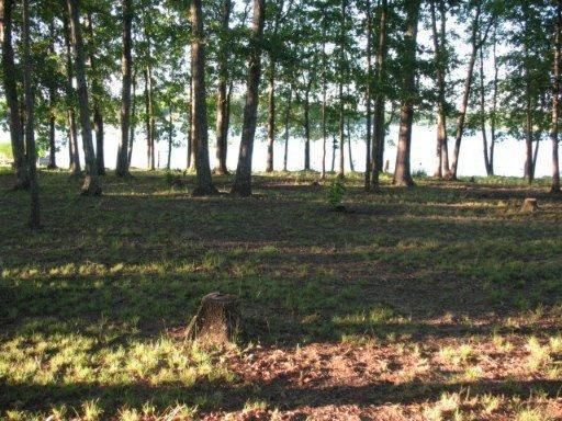 1006 Hileah Dr, Crossville, TN 38572