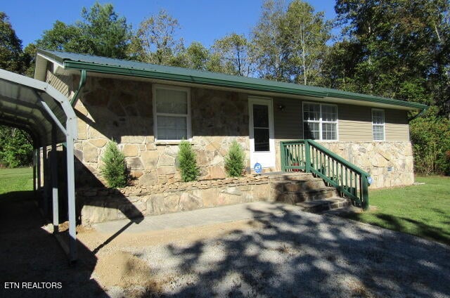 1006 Hopi Dr, Crossville, TN 38572
