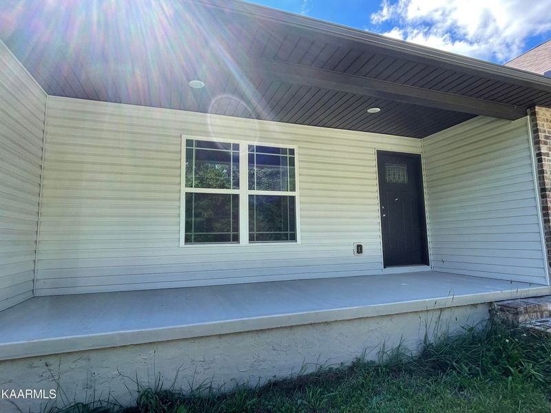 1006 Katta Dr, Crossville, TN 38572