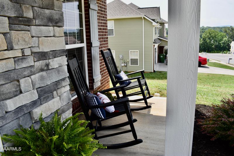 1007 Brooklyn Ln, Maryville, TN 37804