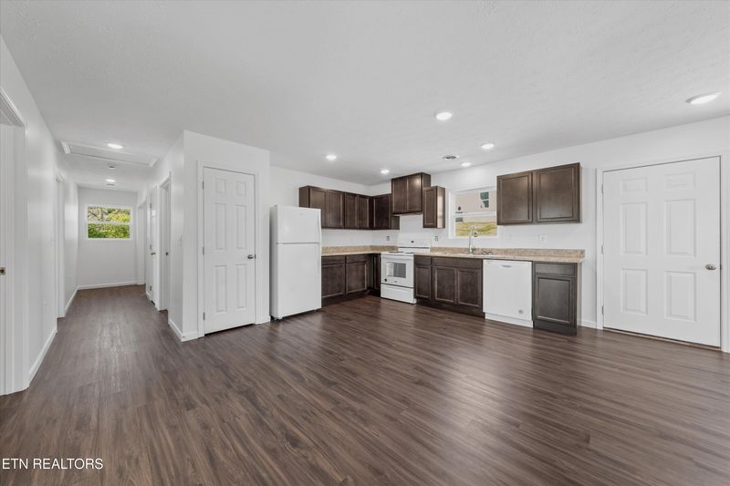 1007 Leon Dr, Knoxville, TN 37914
