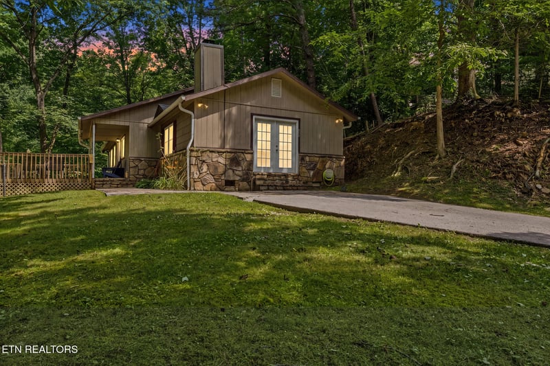 1007 S Ridge Pl, Sevierville, TN 37876