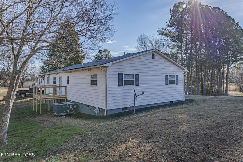 1008 Bennett St, Sweetwater, TN 37874