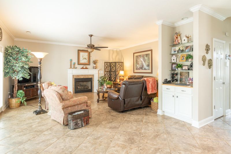 1008 Gothic Manor Ln, Knoxville, TN 37923
