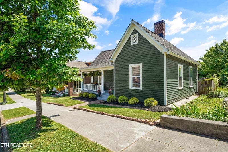 1008 Gratz St, Knoxville, TN 37917
