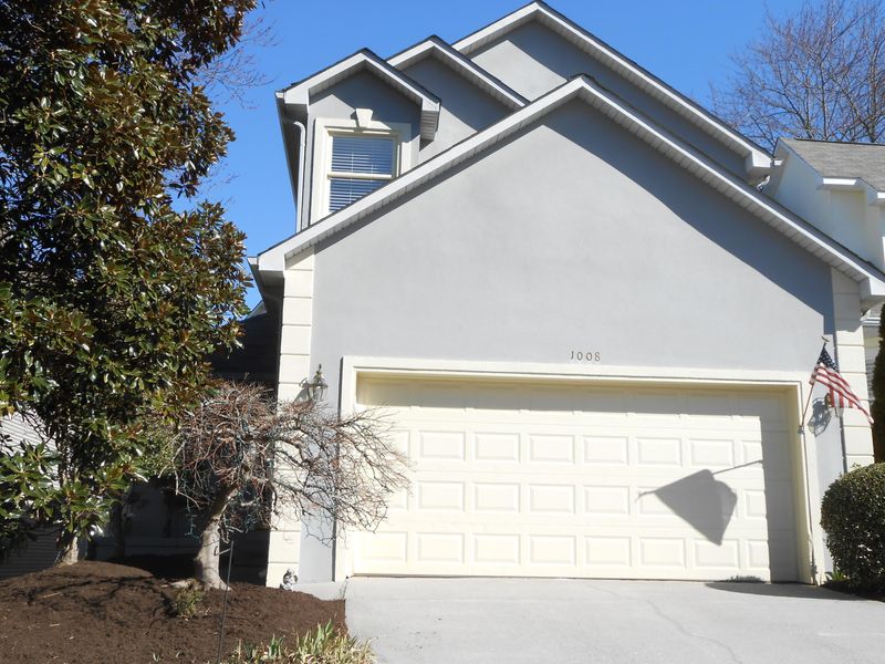 1008 Middleton Pl, Knoxville, TN 37923
