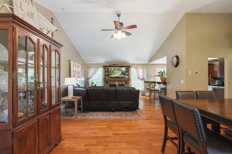 1008 Whitetail Ln, Greenback, TN 37742