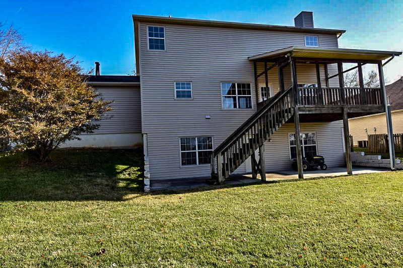 10087 Double Tree Rd, Knoxville, TN 37932