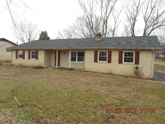 1009 Calloway Cir, Lenoir City, TN 37772