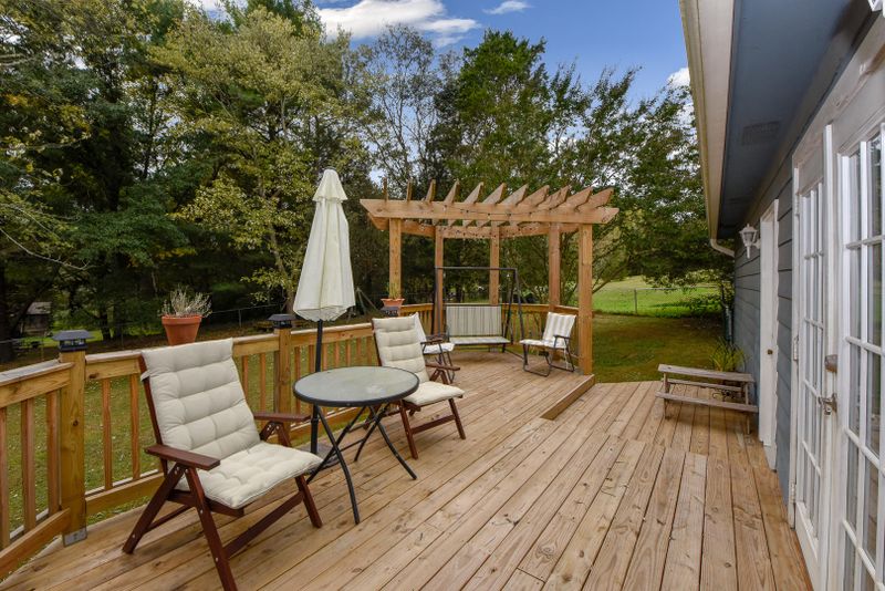 1009 Catlett Rd, Knoxville, TN 37932