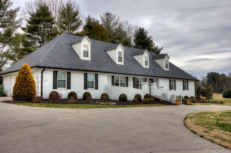 1009 Heritage Square Ct, Maryville, TN 37803