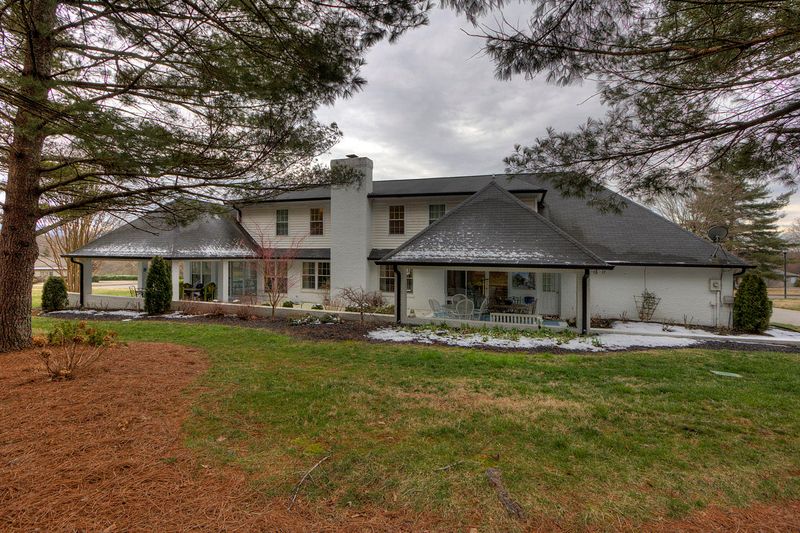 1009 Heritage Square Ct, Maryville, TN 37803