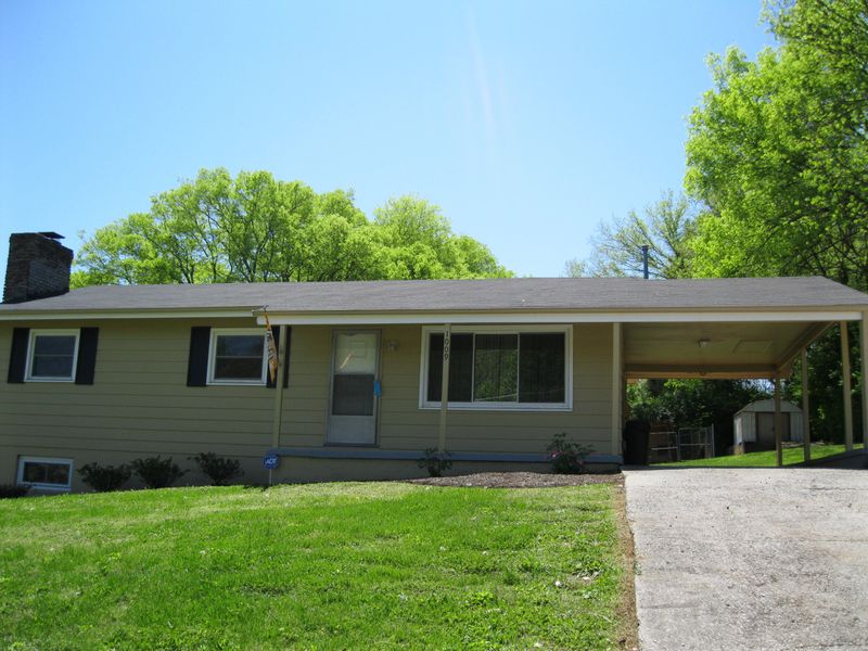 1009 Morrell Rd, Knoxville, TN 37919