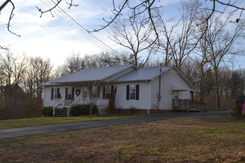 1009 Obed River Rd, Crossville, TN 38555
