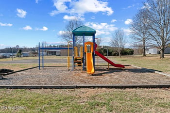 1009 Ridge View Rd, Maryville, TN 37801