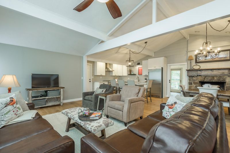 1009 Roderick Rd, Knoxville, TN 37923