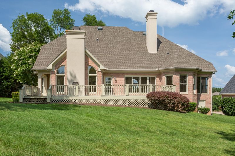 1009 Shadow Brook Dr, Knoxville, TN 37922