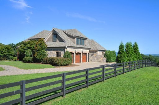 1009 Tralee Way, Strawberry Plains, TN 37871