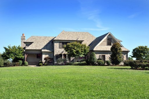 1009 Tralee Way, Strawberry Plains, TN 37871