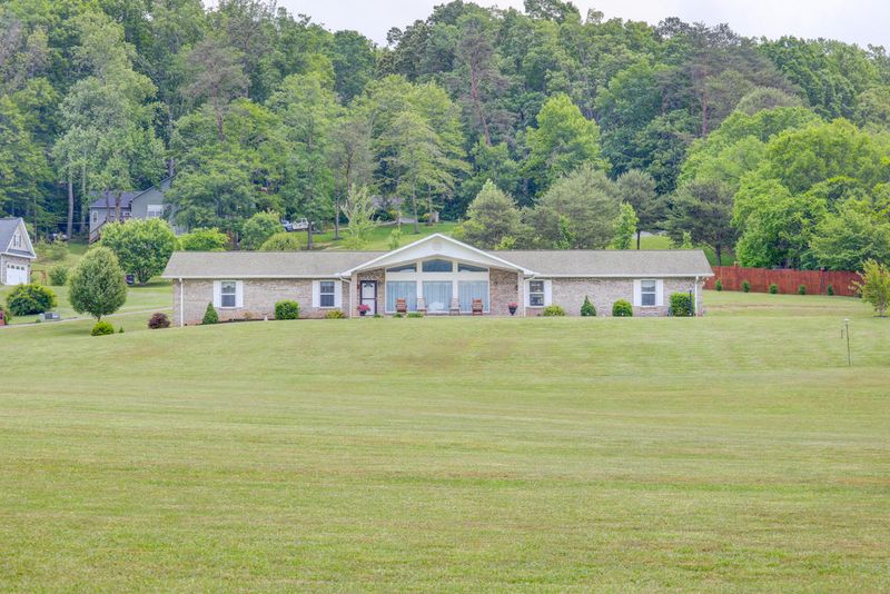 1009 W Union Valley Rd, Seymour, TN 37865