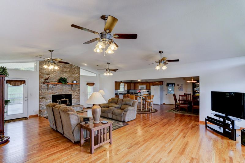 1009 W Union Valley Rd, Seymour, TN 37865