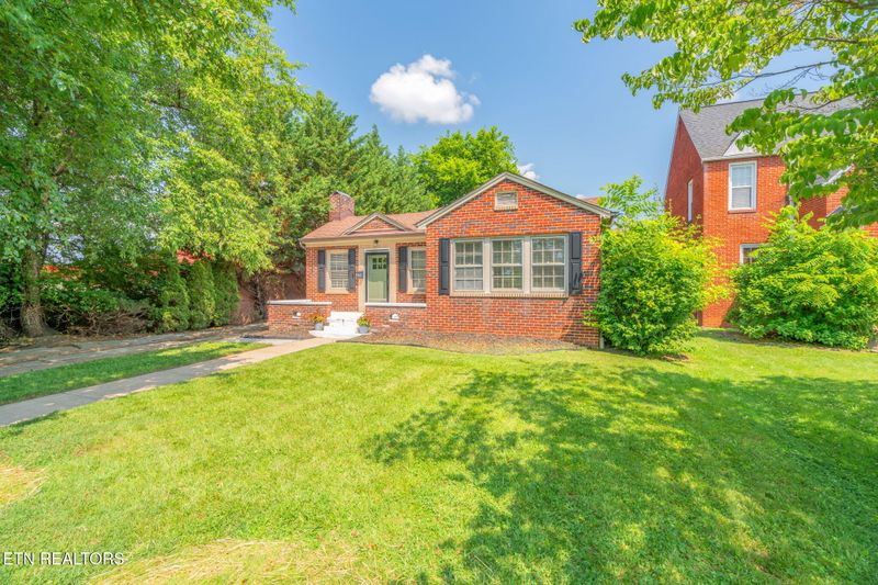 101 Adair Dr, Knoxville, TN 37918