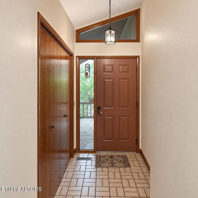 101 Adler Ln, Crossville, TN 38558