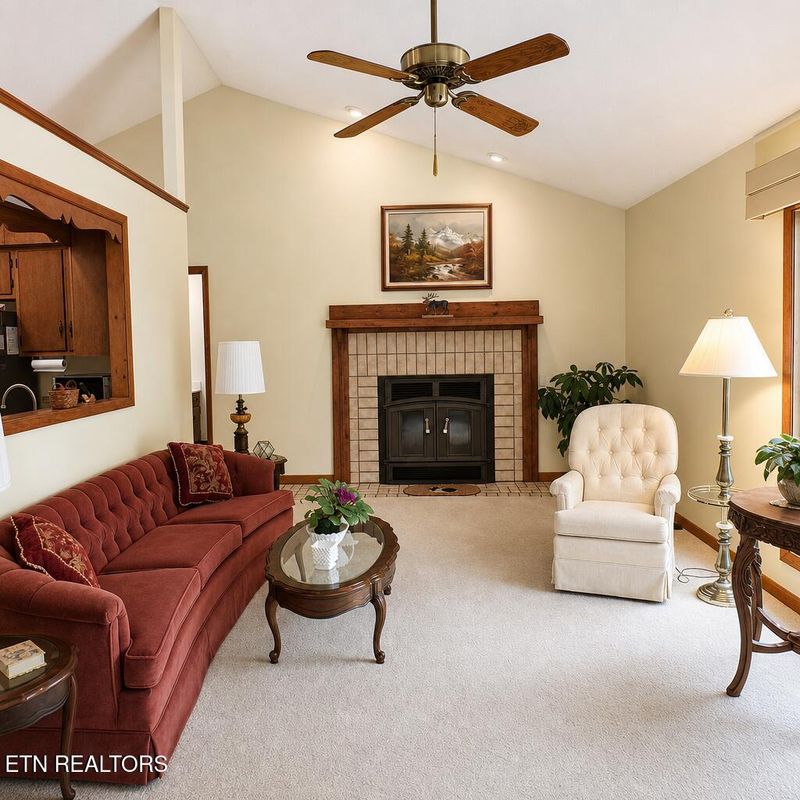101 Adler Ln, Crossville, TN 38558