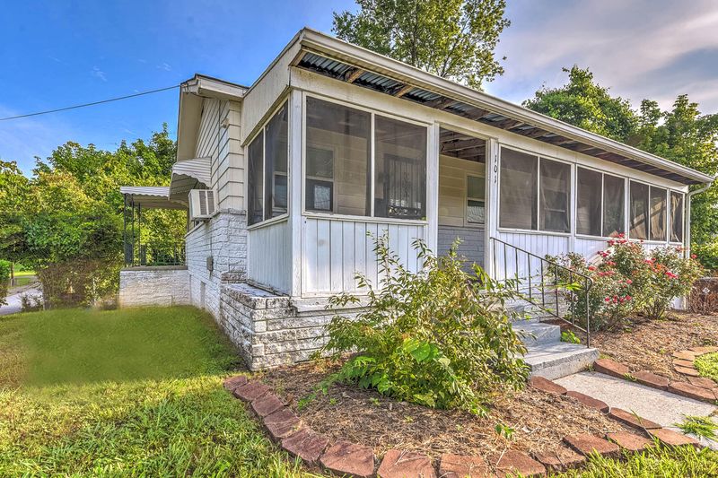 101 Atlanta Rd, Oak Ridge, TN 37830
