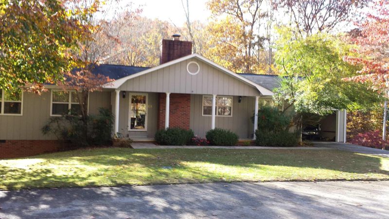 101 Butternut Dr, Norris, TN 37828