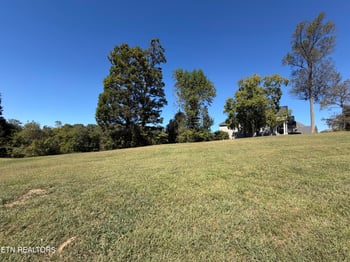 101 Center Park Ln, Oak Ridge, TN 37830