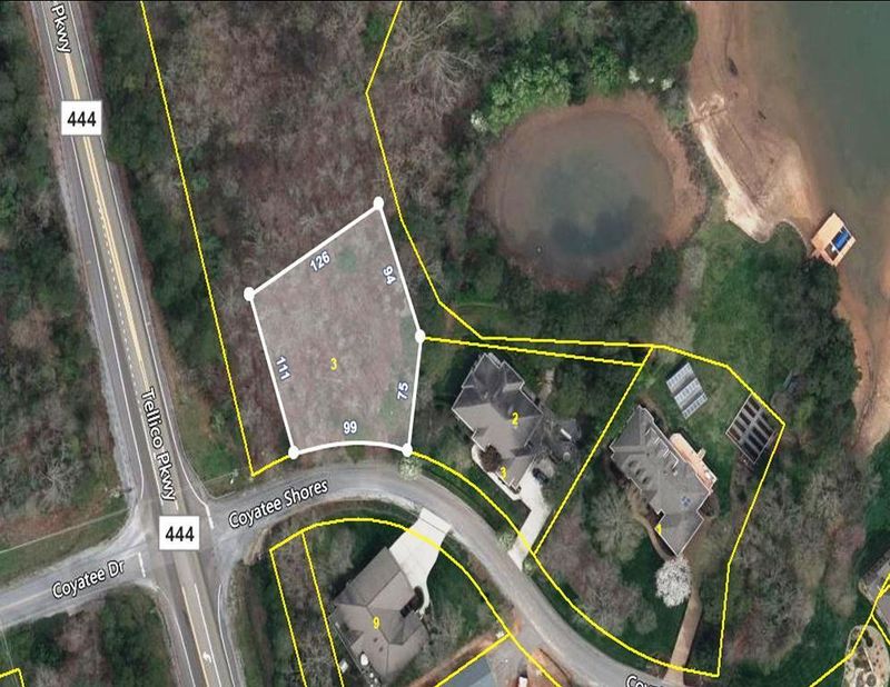 101 Coyatee Shrs, Loudon, TN 37774