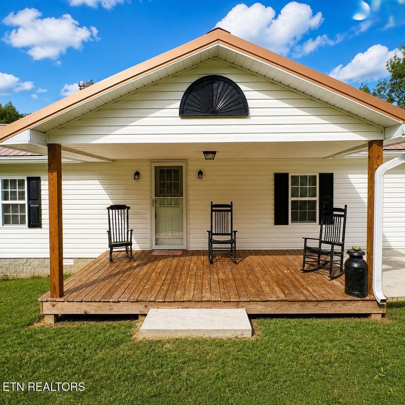 101 Daymon Cir, Crossville, TN 38572