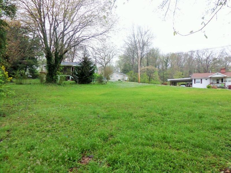 101 Decatur Rd, Oak Ridge, TN 37830