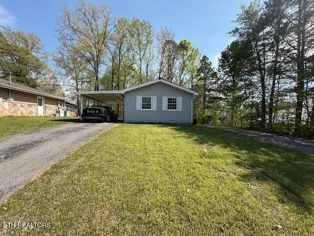 101 Edmonds Dr, Oliver Springs, TN 37840