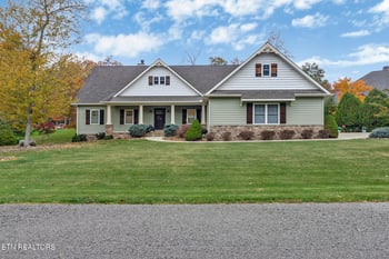 101 Hanning Dr, Crossville, TN 38558